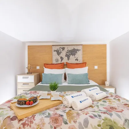 Host Wise Apartment Porto