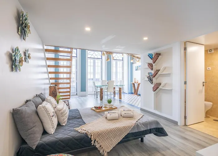 Host Wise - Deluxe Spacious Flats W Mezzanine *