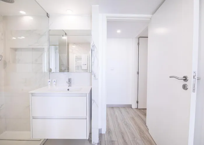 Host Wise - Deluxe Spacious Flats W Mezzanine Appartement