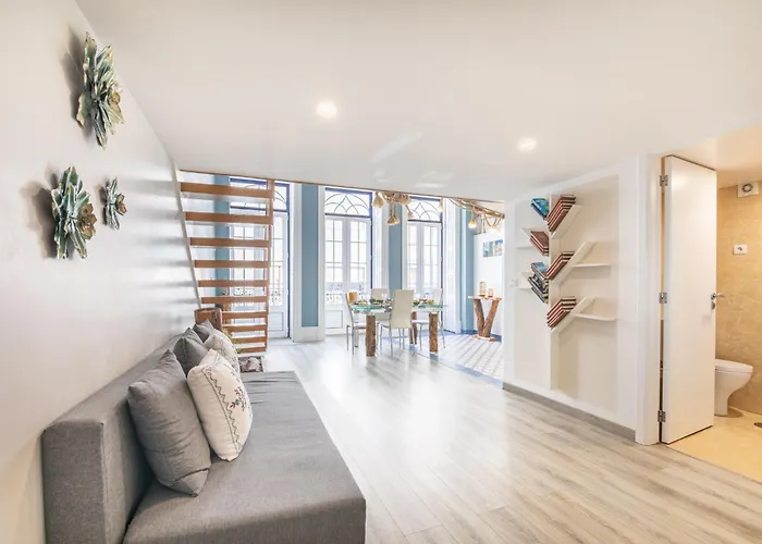 Host Wise - Deluxe Spacious Flats W Mezzanine